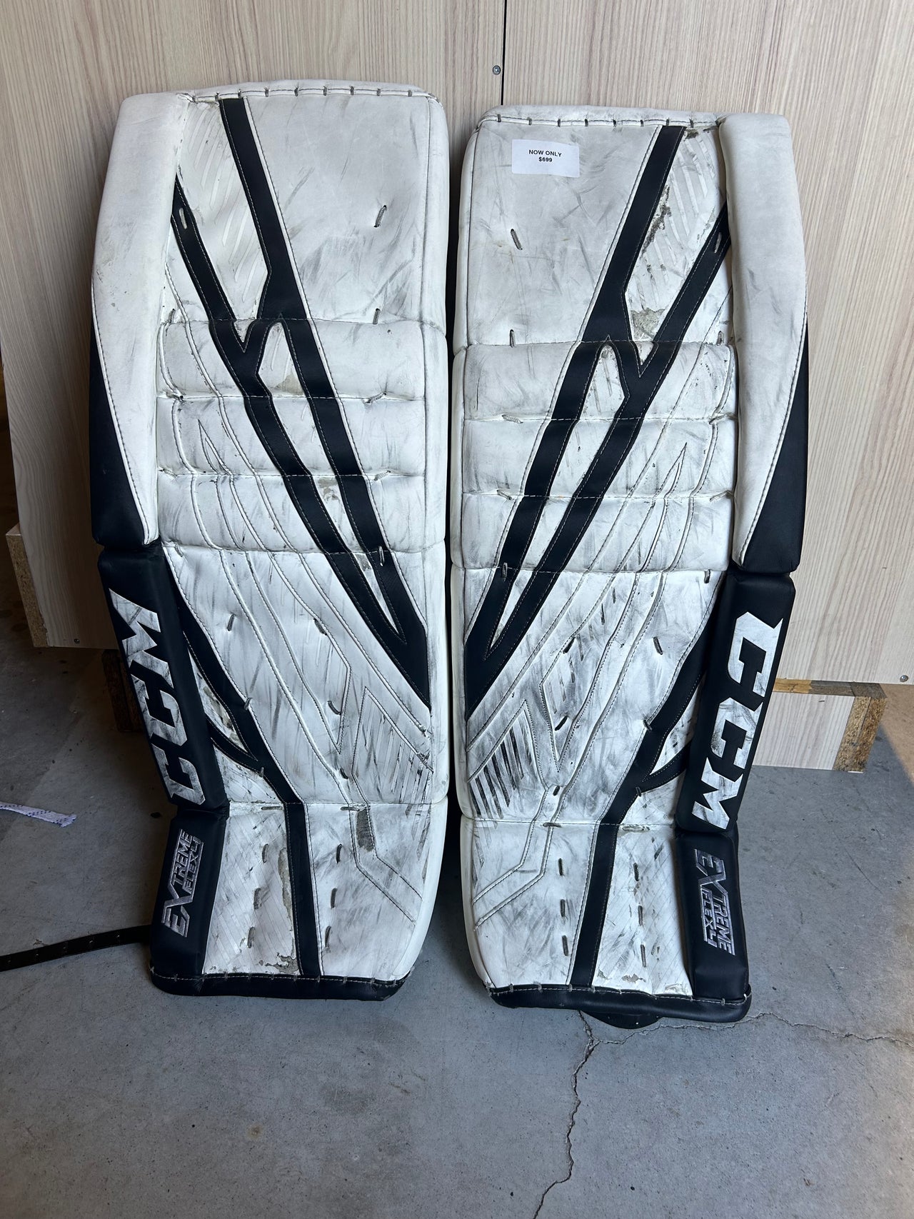 USED CCM EFLEX 4 Goalie Pads 34”