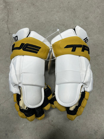 15” True Catalyst 9X Pro Stock Hockey Gloves Vegas Golden Knights Nicolas Roy (New)