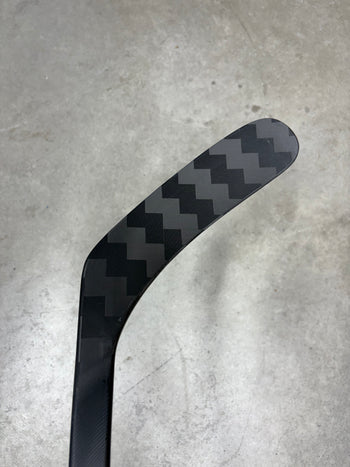 Right Hand JR 40 Flex P29+1/4 CCM FT8 Pro (New)