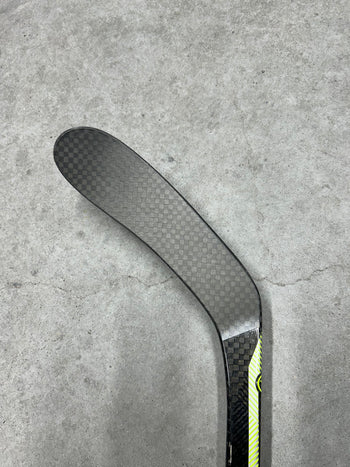 Left Hand 95 Flex P28 ECHL Warrior Alpha LX20 Pro New