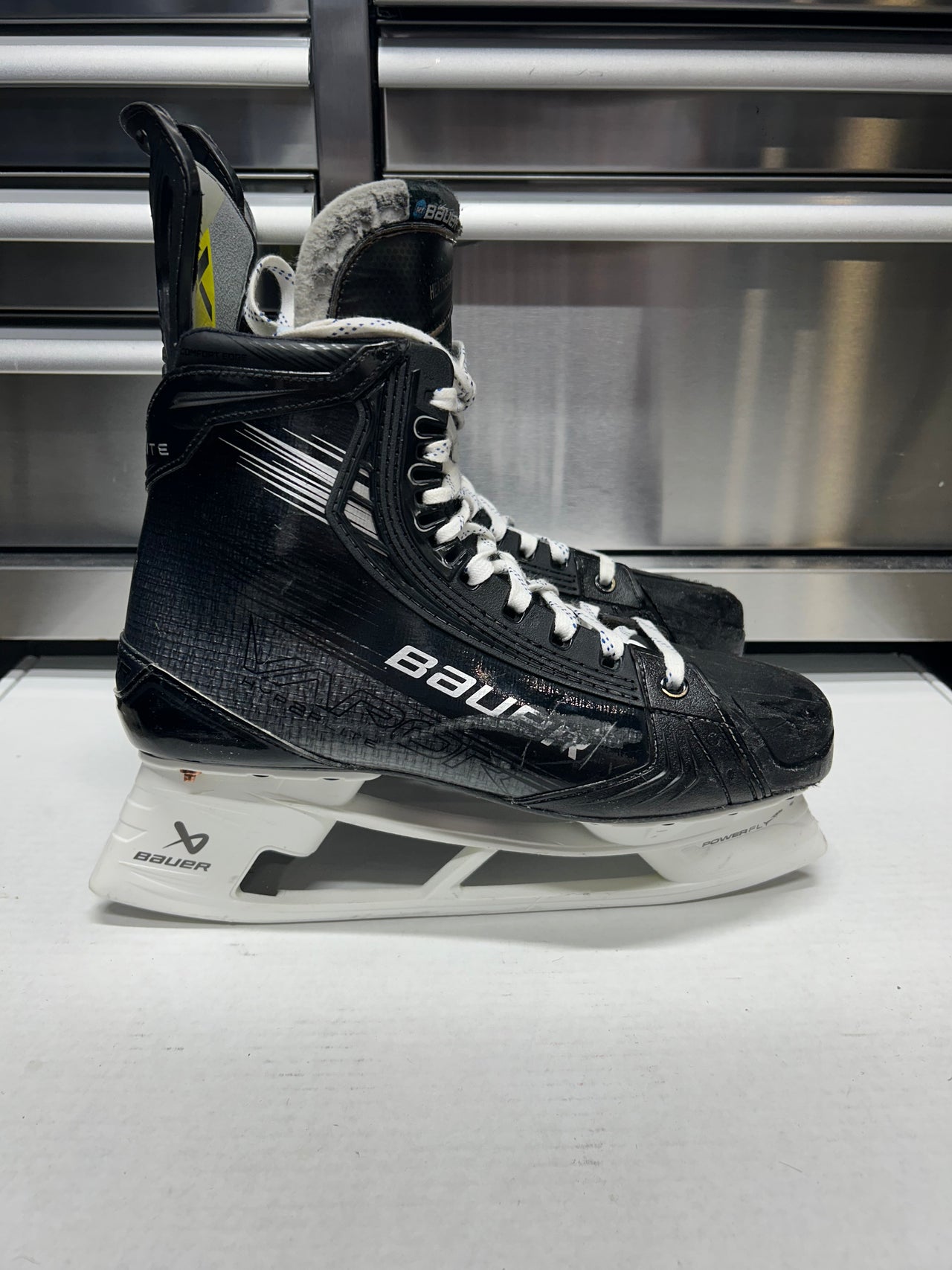 Bauer Hyperlite2 Skate Size 10.5 FIT 1 (Used) NHL Pro Stock