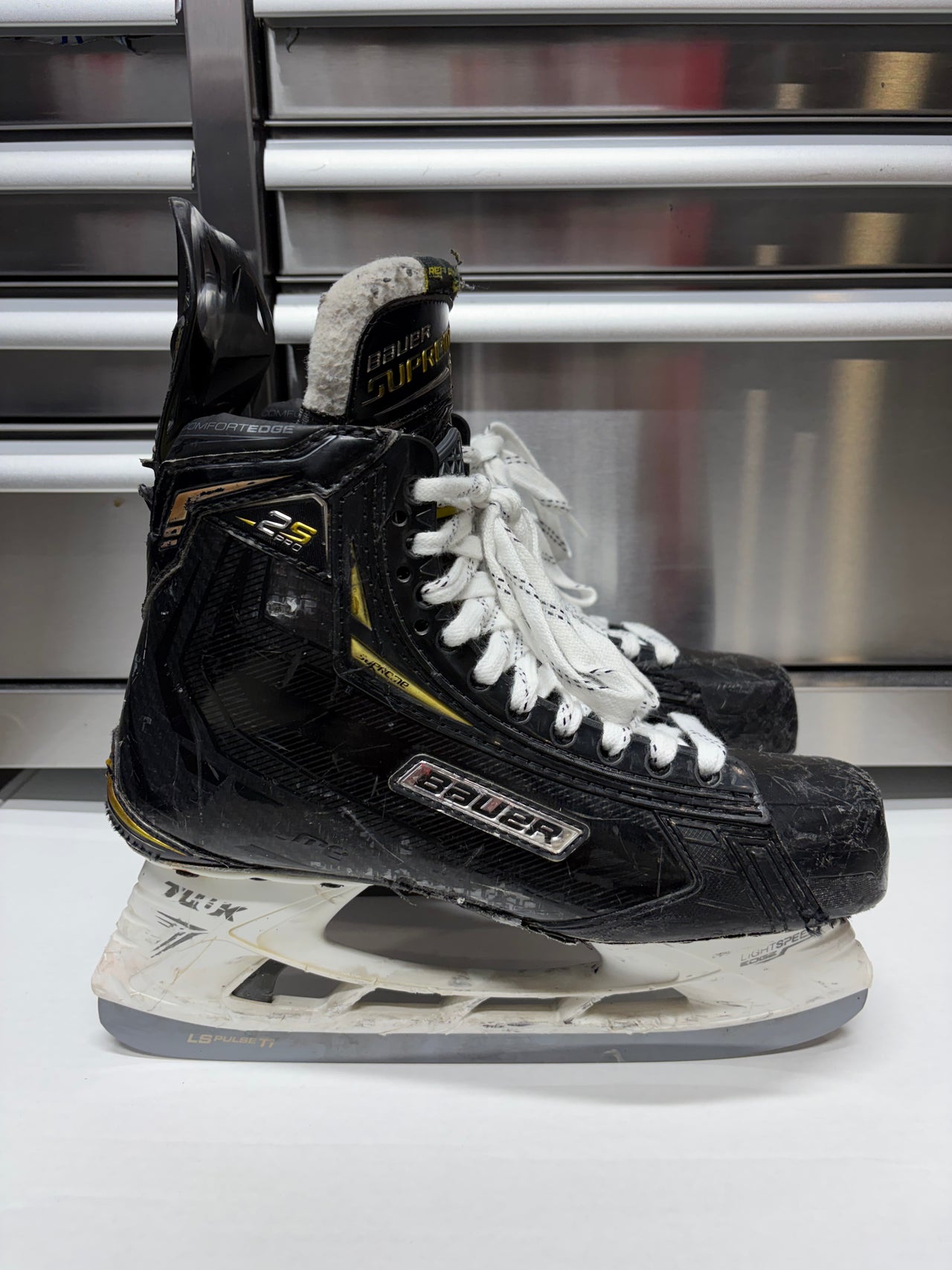 Bauer Supreme 2S Pro Hockey Skate Size 10.5 FIT 1 (Used) NHL Pro Stock
