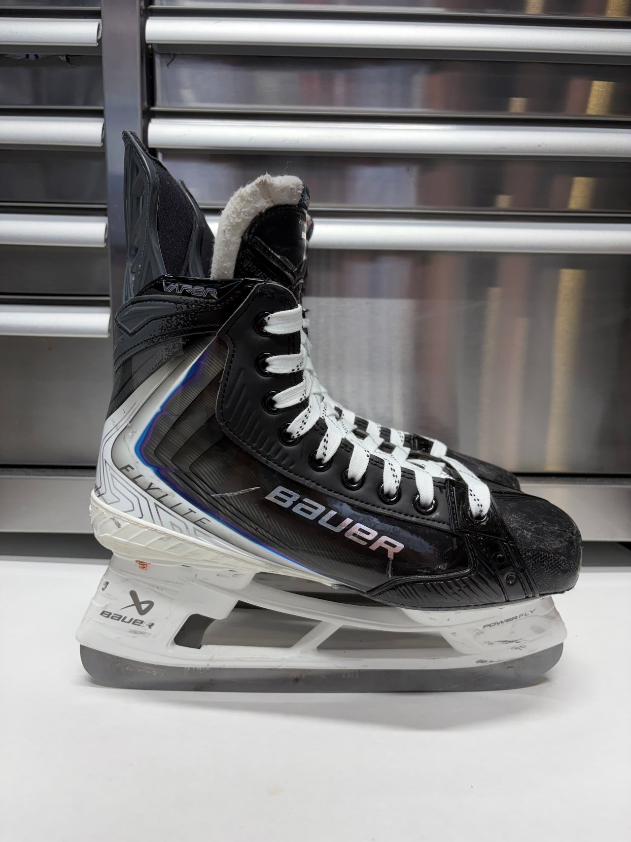 Bauer Vapor Flylite Skate Size 7.5 FIT 1 (Used) BOSTON BRUINS Pro Stock
