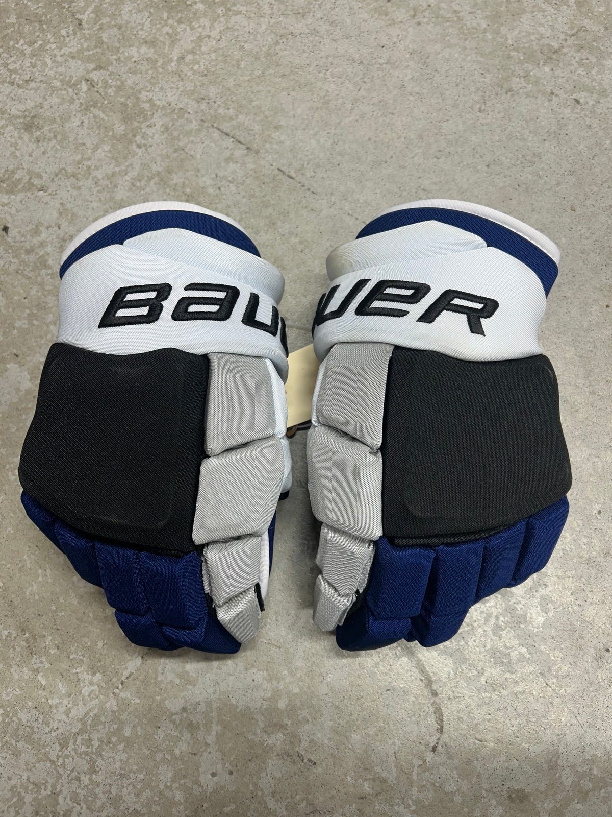 15” Bauer Supreme Ultrasonic Gloves Tampa Bay Lightning Like New