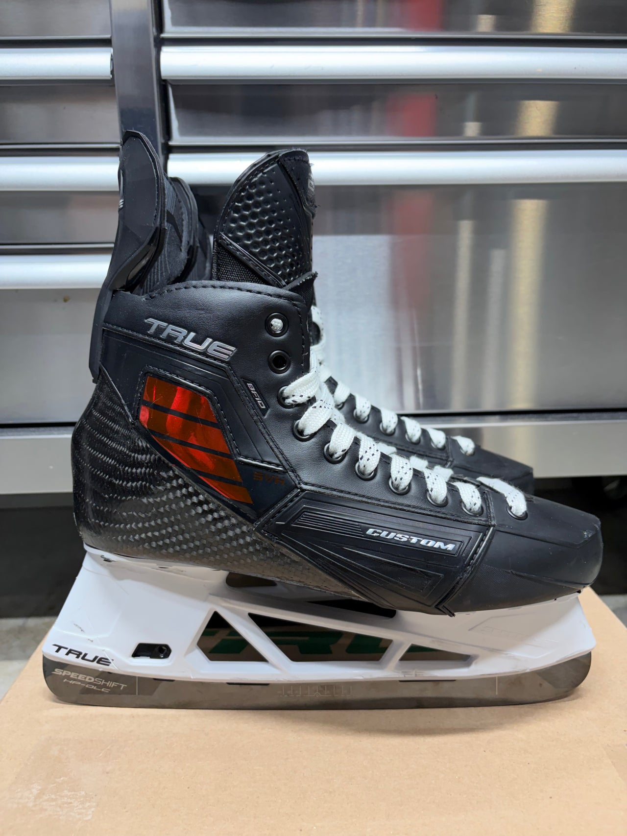 True SVH Custom Pro Skate Size 10 NHL Pro Stock (Like New)