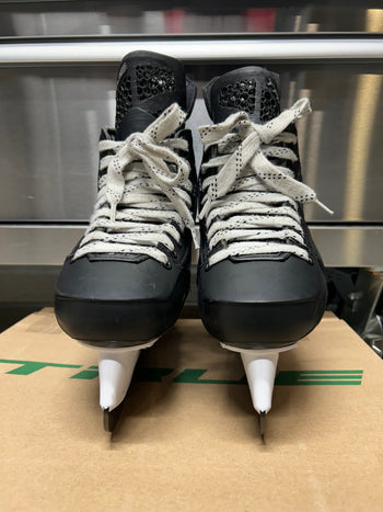 True SVH Custom Pro Skate Size 5 Regular Width (Like New) OHL Pro Stock