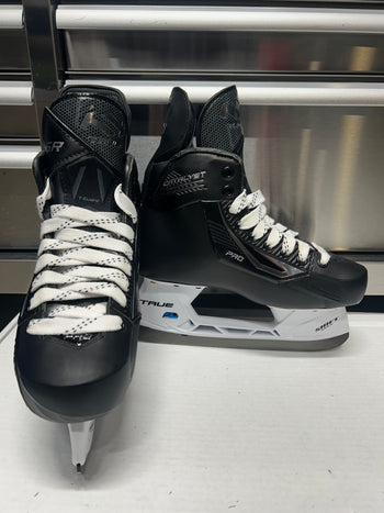 True Catalyst Pro Skate Size 5  Regular Width OHL Pro Stock (New)