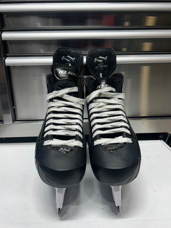 True Catalyst Pro Skate Size 10 Regular Width NHL Pro Stock (New)