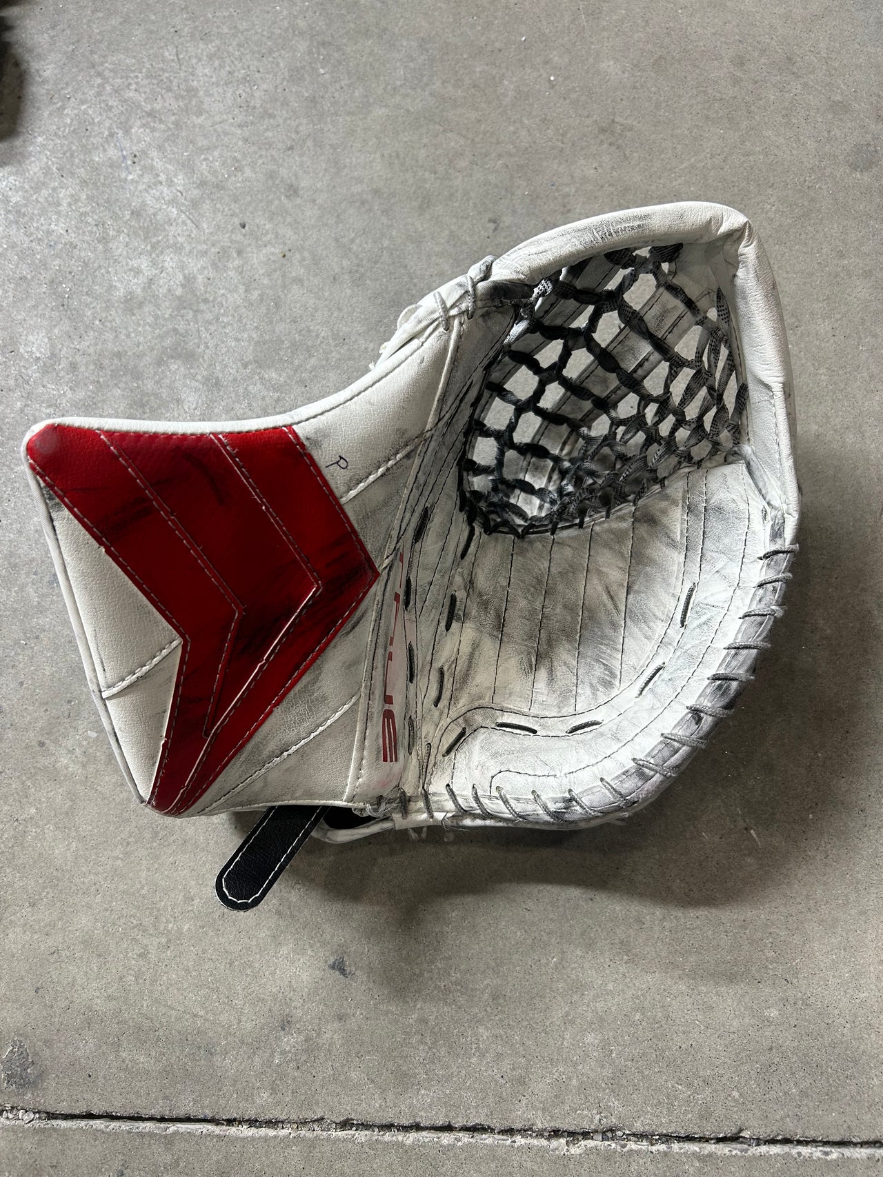 True Catalyst PX3 Goalie Glove Miami Univ. Pro Stock Used