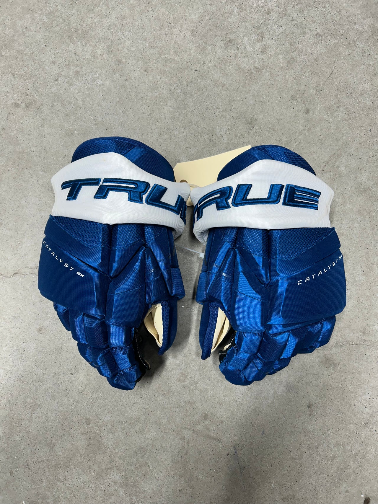 14” True Catalyst 9X Pro Stock Hockey Gloves Toronto Maple Leafs (New)
