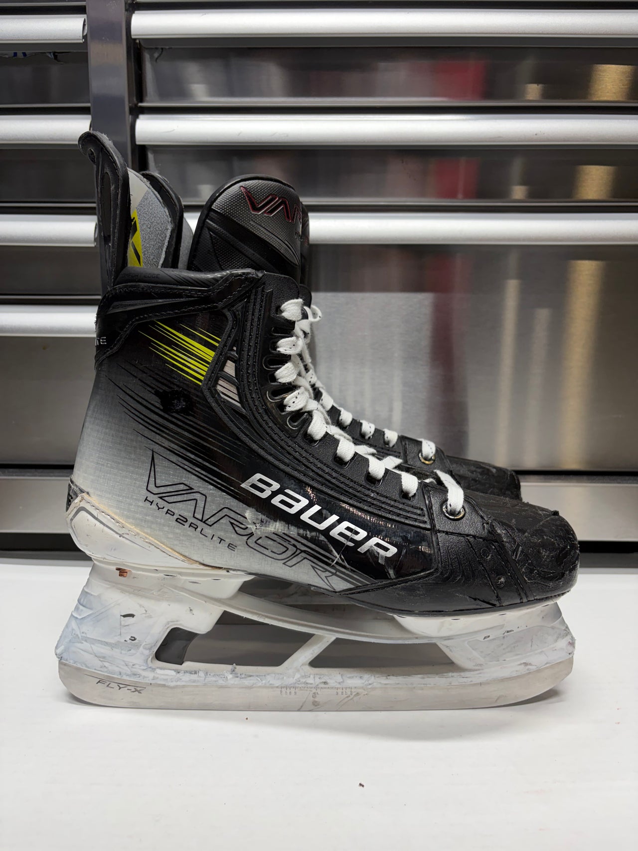 Bauer Hyperlite2 Skate Size 8 FIT 1 (Used) OHL Pro Stock
