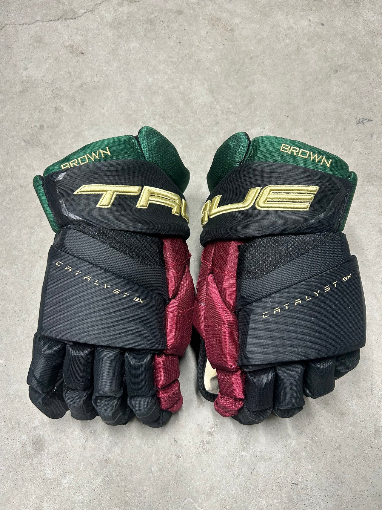 15” True Catalyst 9X Pro Stock Hockey Gloves Josh Brown Arizona Coyotes Kachina (New)