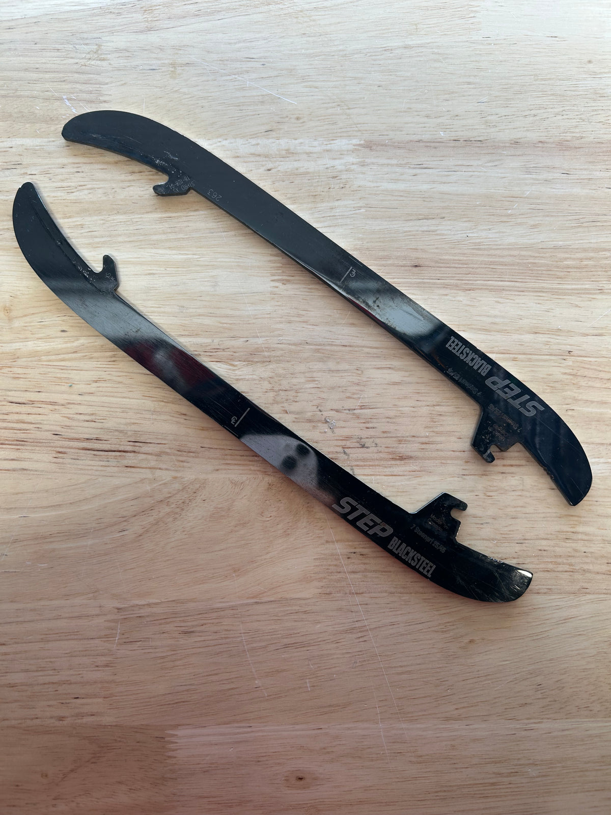 263mm CCM BLACK STEP STEEL Toronto Maple Leafs Pro Stock Blade/Runner (Used)