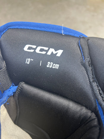 13” CCM HGPJSPP Toronto Maple Leafs Hockey Gloves (Used) NHL Prostock