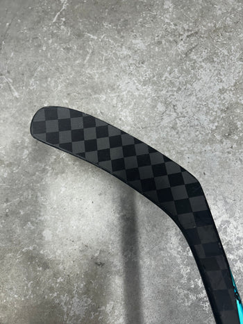 Left Hand 82 Flex P92M Bauer Nexus Sync (Used)