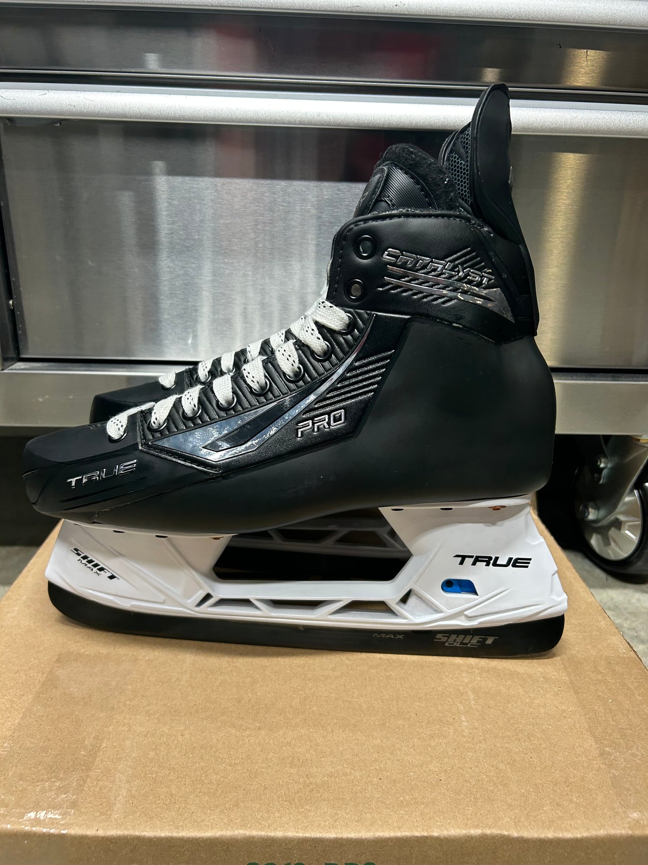True Catalyst Pro Skate Size 11 NHL Pro Stock (New)