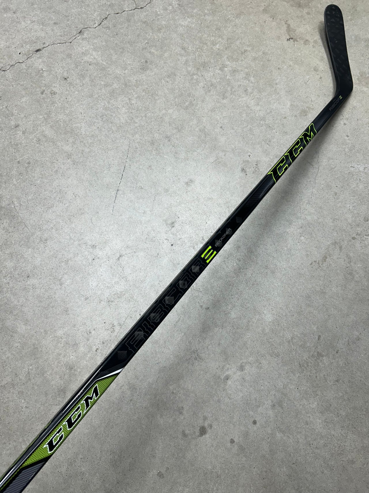 CCM Ribcor Reckoner 90 Flex P29 Left Hand (New)