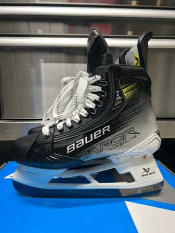 Bauer Hyperlite 2 Skate Size 5 Fit 3 NCAA Pro Stock (New)