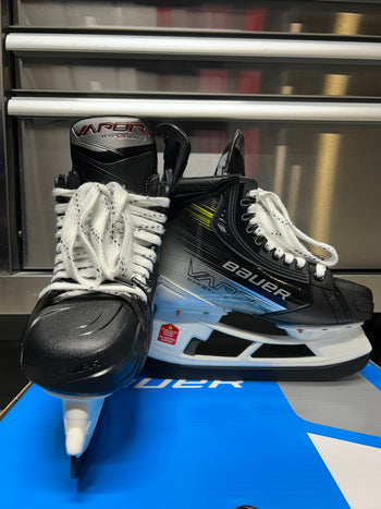 Bauer Hyperlite 2 Skate Size 4 Fit 3 NCAA Pro Stock (New)