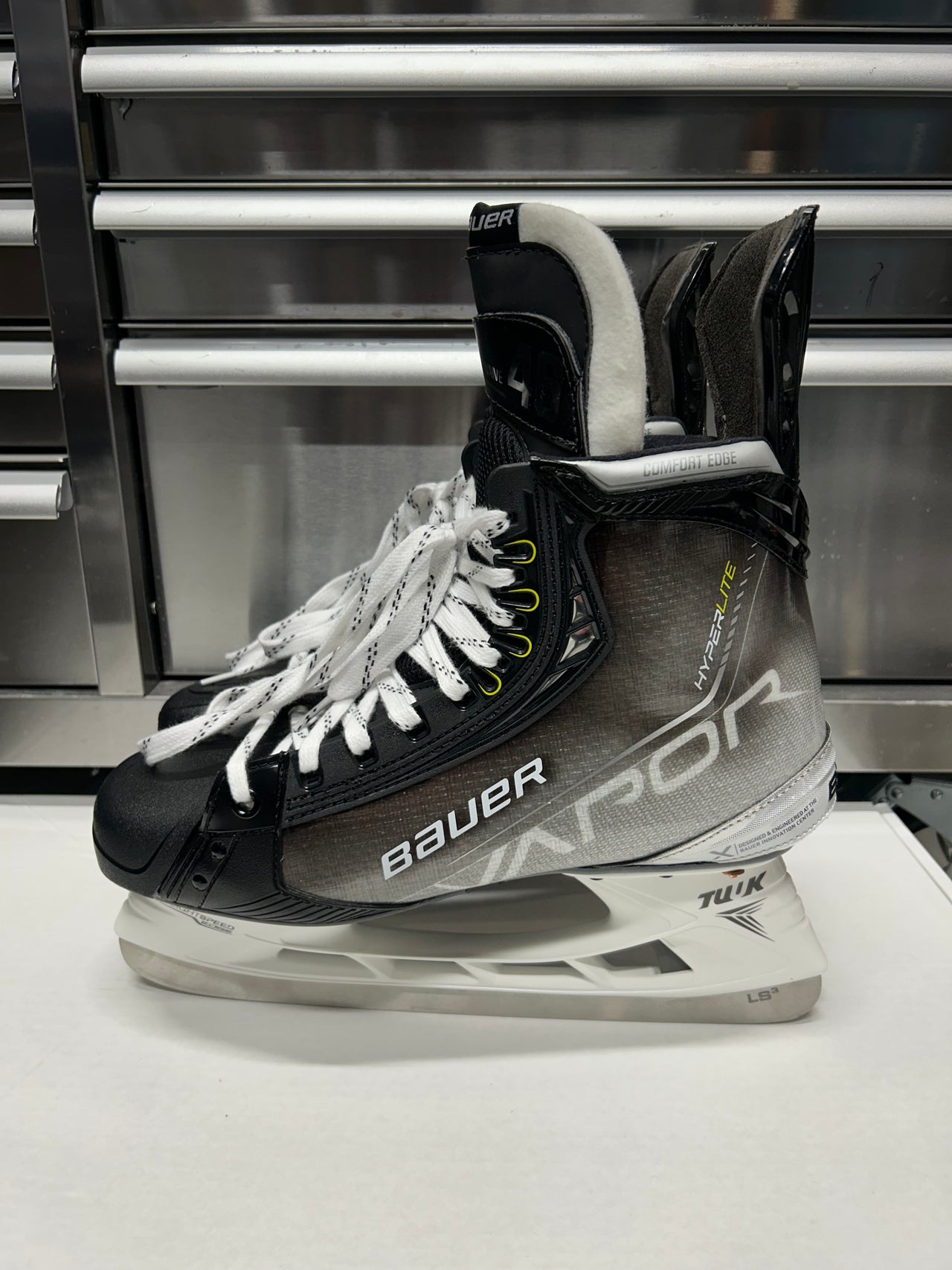 Bauer Hyperlite Skate Size 12 FIT 3 ECHL Pro Stock