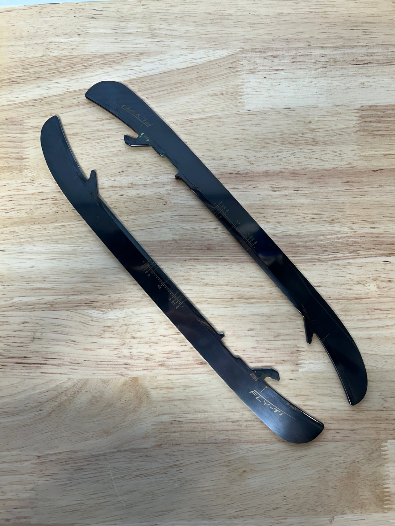 296mm Bauer FLY-TI Used (Like New) NHL Pro Stock (Blade/Runner)