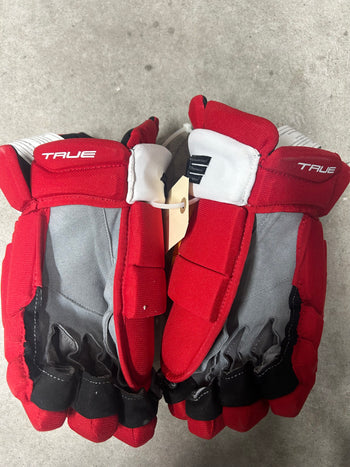 15” True Catalyst 9X Pro Stock Hockey Gloves Calgary Flames ￼ (New)