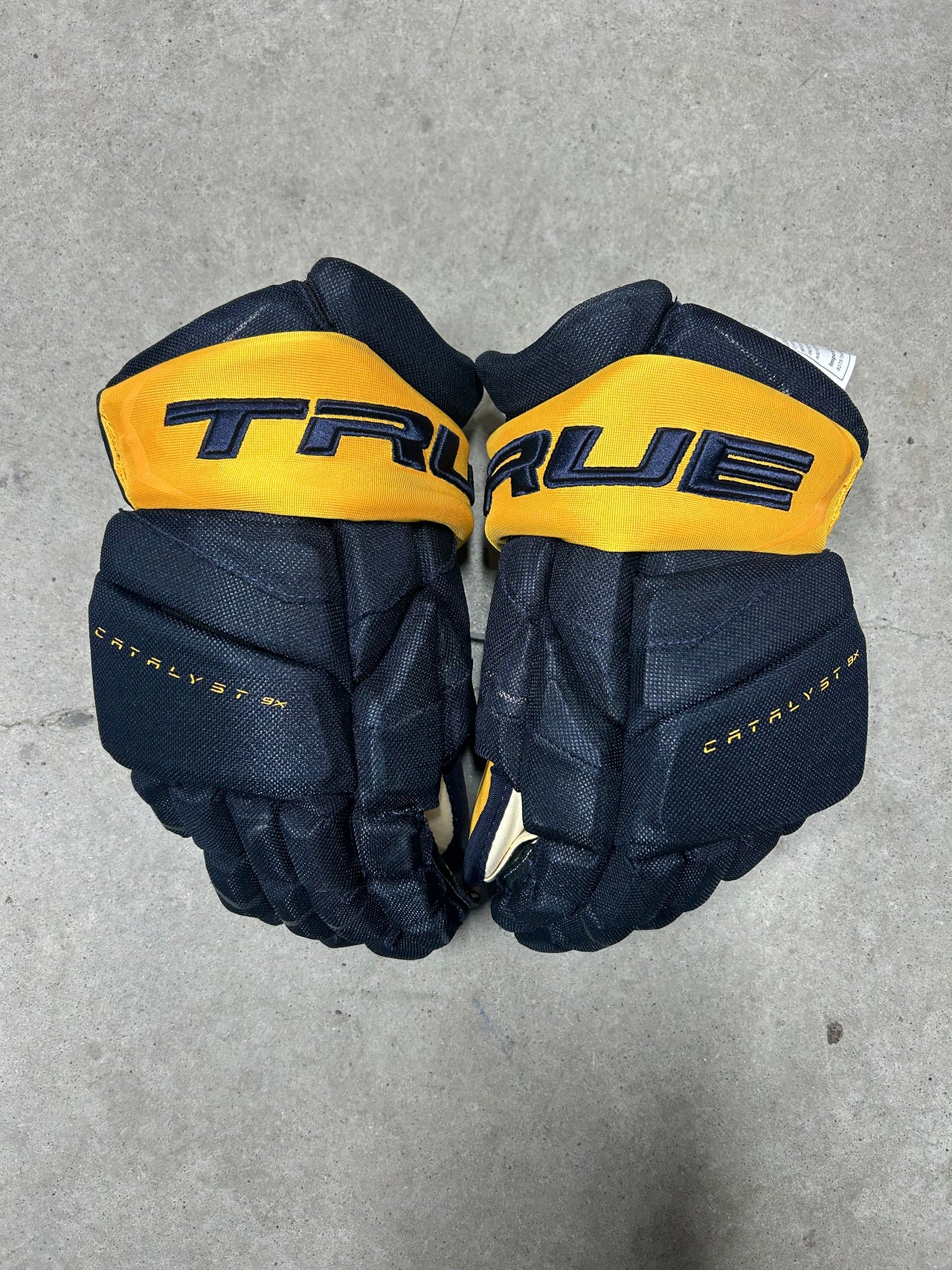 15” True Catalyst 9X Pro Stock Hockey Gloves Nashville Predators (New)