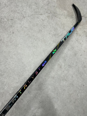 Right Hand 90 Flex P28 True Catalyst 9X3 (New) Pro Stock NHL