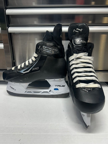True Catalyst Pro Skate Size 7 Regular Width OHL Pro Stock (New)
