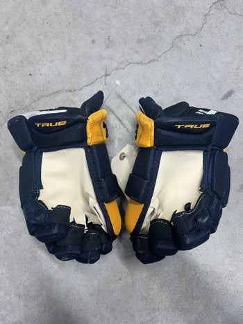 13.5” True Catalyst 9X Pro Stock Hockey Gloves Nashville Predators (New)
