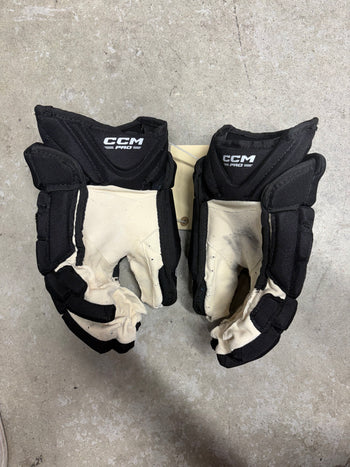 15” CCM HG 12 Pro NHL Dallas Stars Hockey Gloves Used (Like New)