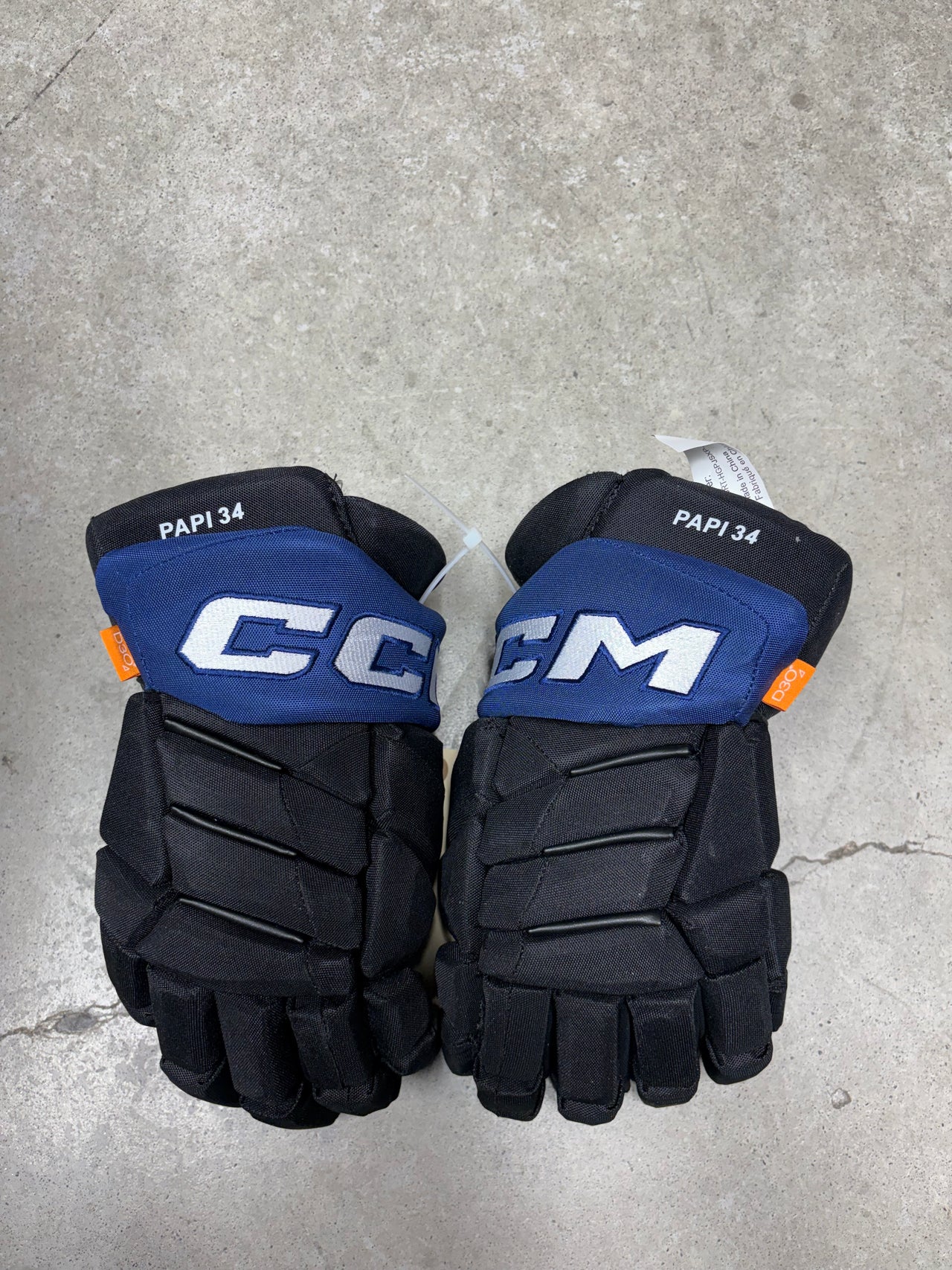 14” CCM Pro Toronto Maple Leafs Auston Mattews Pro Stock Gloves (New)
