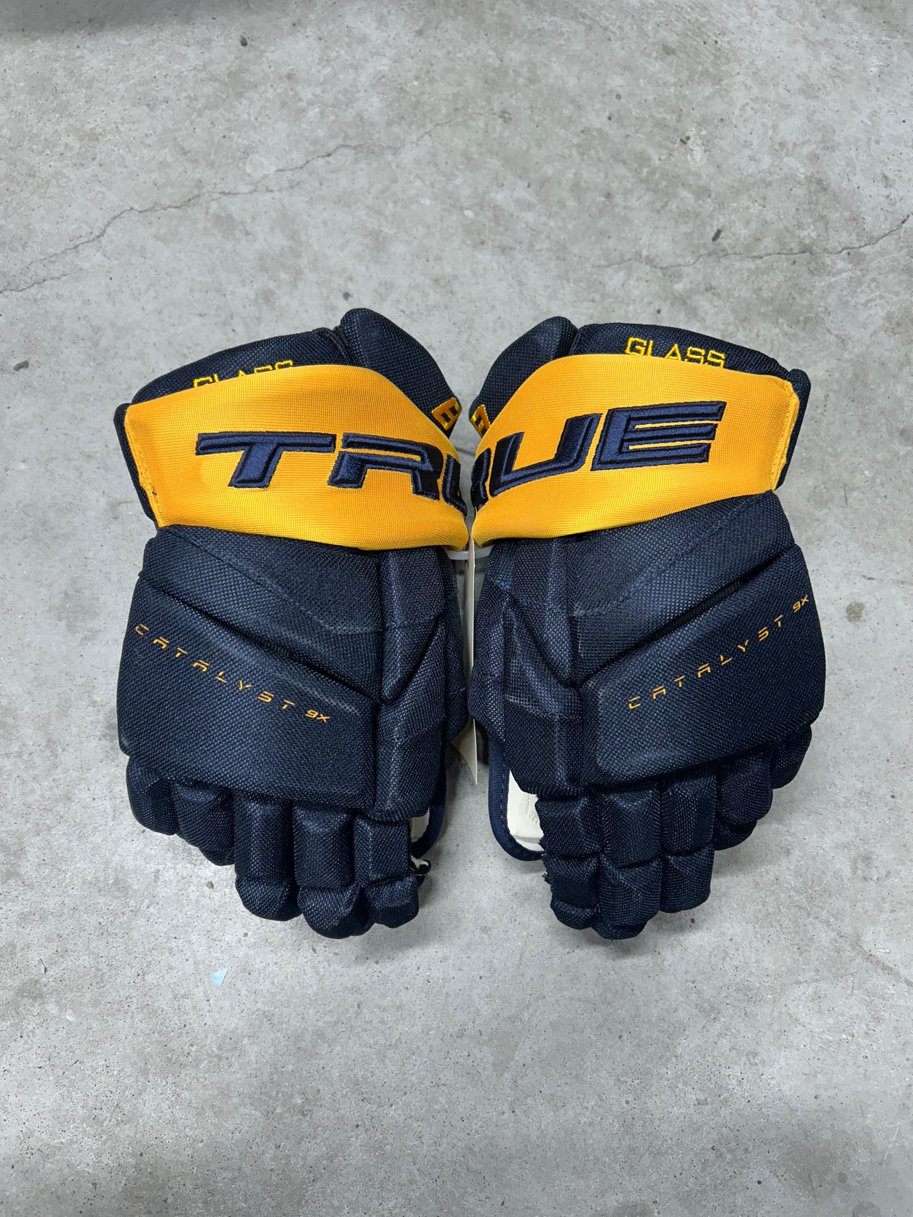 14” True Catalyst 9X Pro Stock Hockey Gloves Nashville Predators Cody Glass (New)