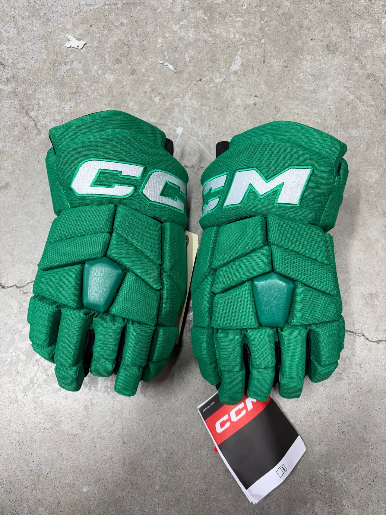 13” CCM Pro Toronto Maple Leafs (ST Pats) Extremely Rare Hockey Gloves (New)