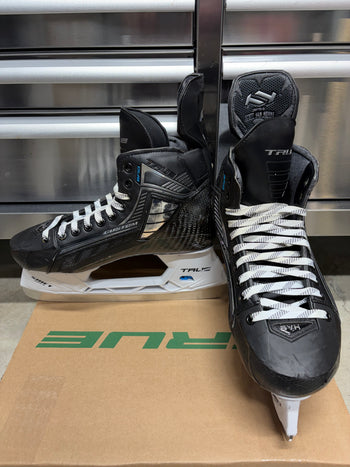 True SVH Custom Pro Skate Size 10 Regular Width (Like New) QMJHL Pro Stock