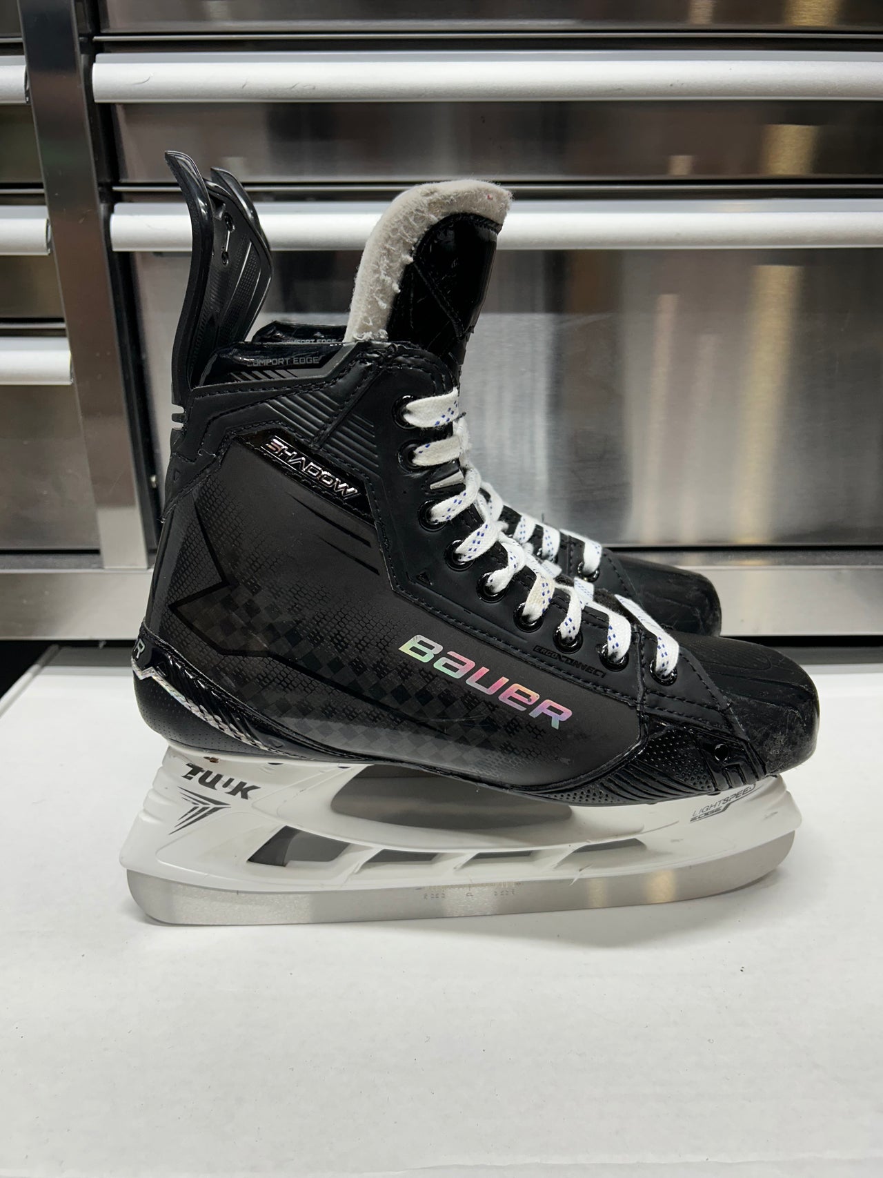 Bauer Shadow Skate Size 9 FIT 1 (Used) Toronto Maple Leafs Pro Stock