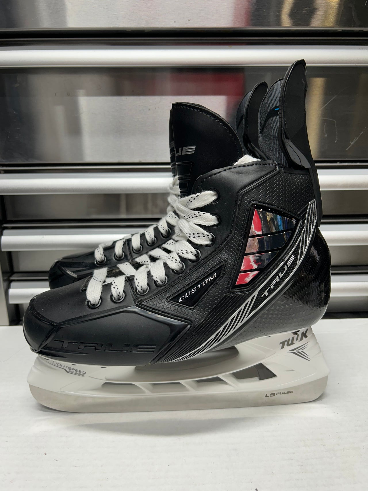 True SVH Custom Pro Skate Size 7.5 Wide Width (New) NHL Pro Stock
