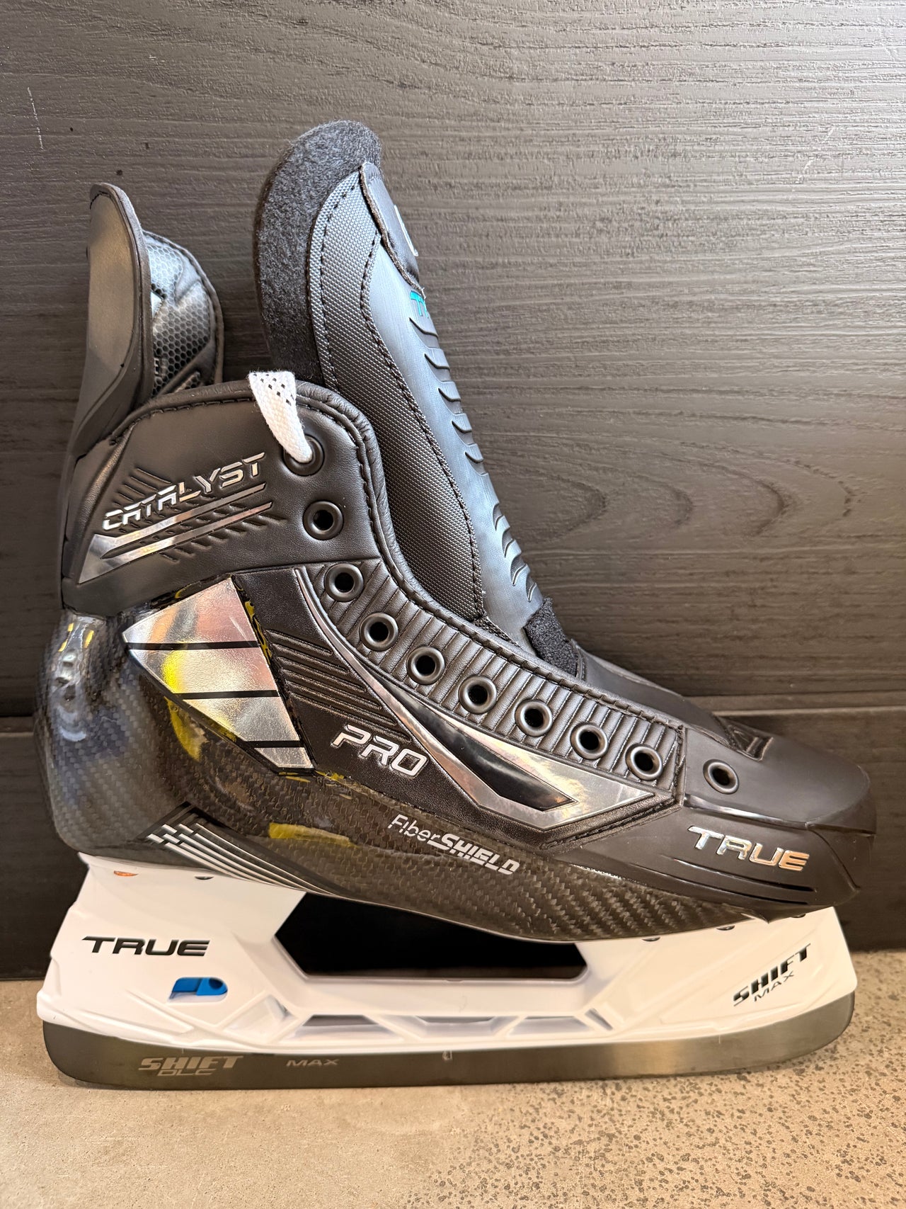 True Catalyst Pro Skate Size 8 New