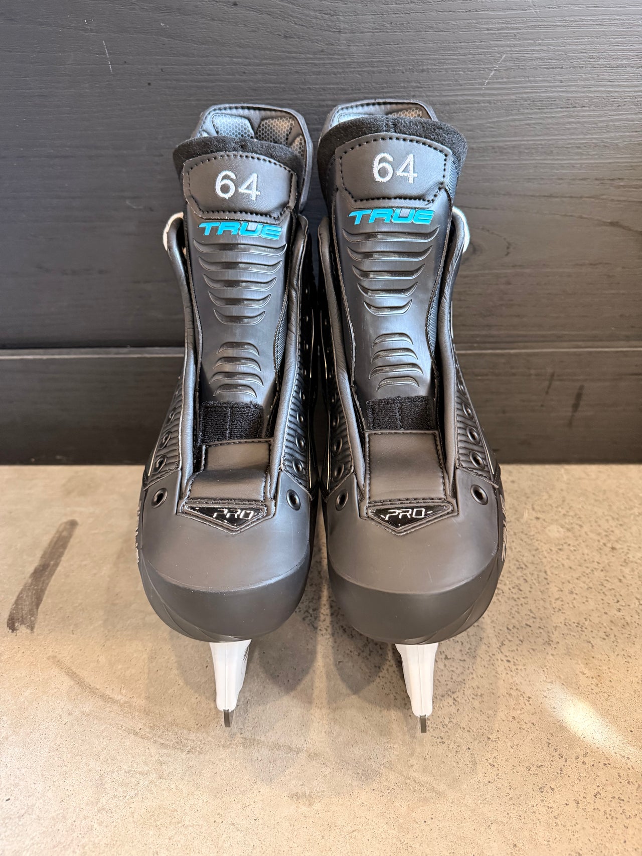 True Catalyst Pro Skate Size 8 New
