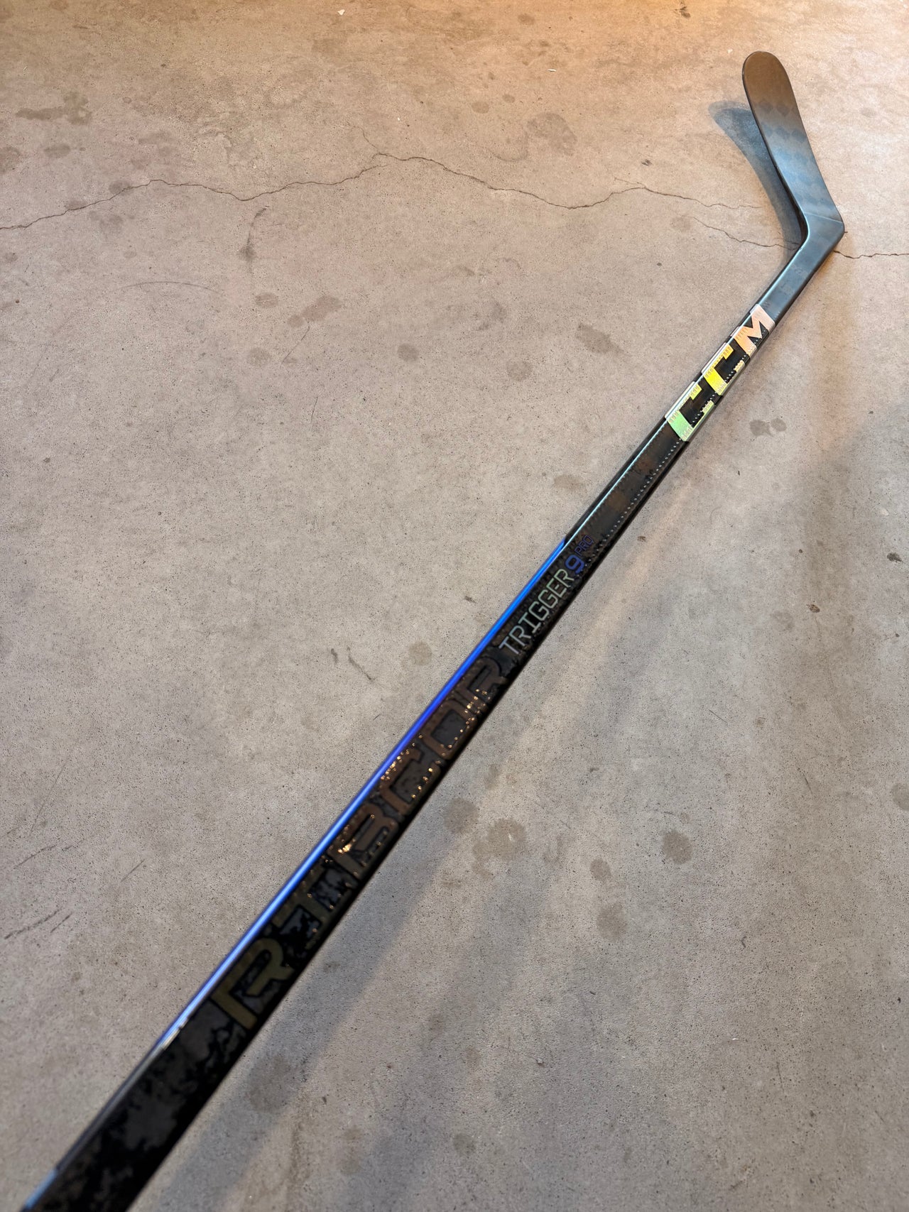 Left Hand 65 Flex P28M CCM Trigger 9 Pro New