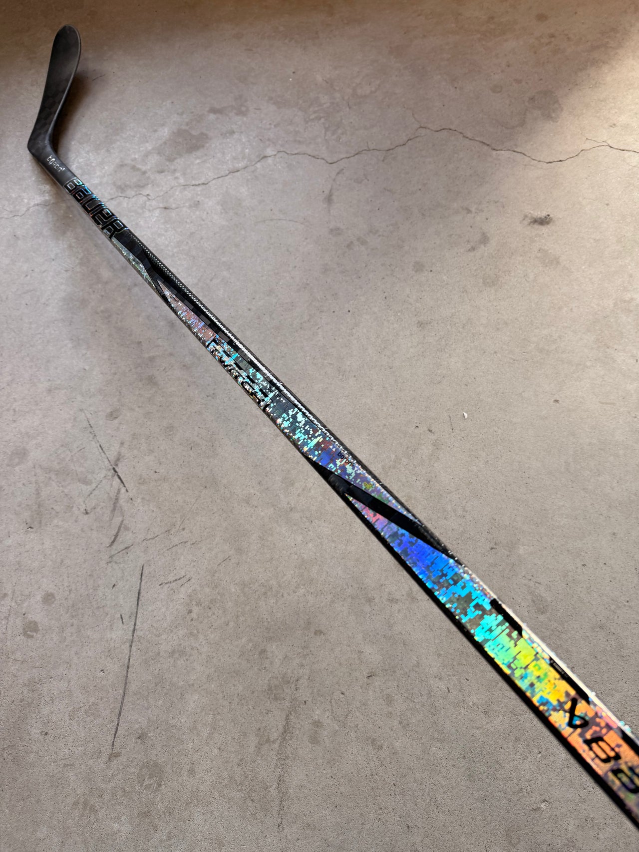 Right Hand 77 Flex P28 Bauer Twitch New