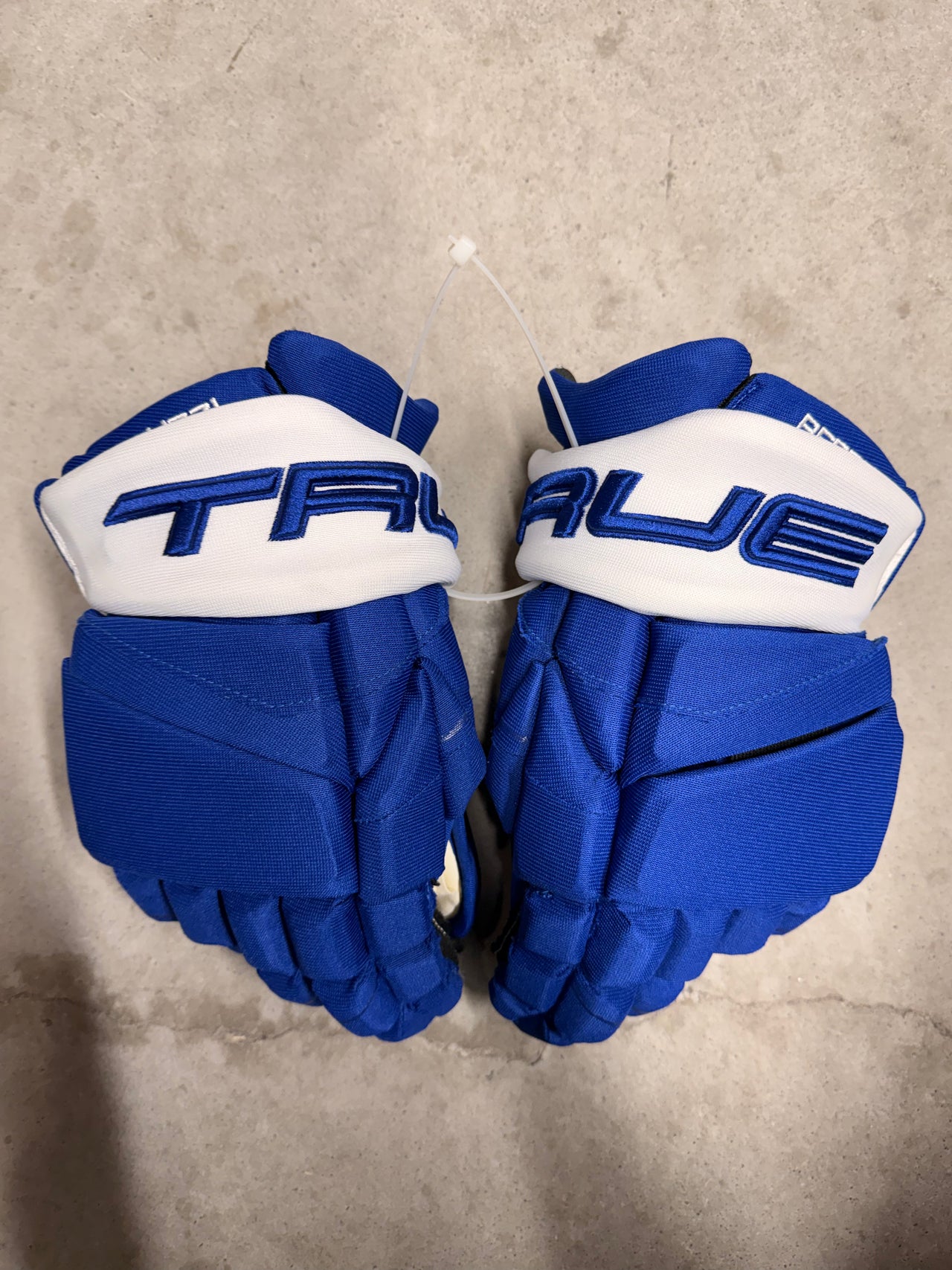 13.5” True Catalyst 9X Pro Stock Hockey Gloves Toronto Maple Leafs (New)