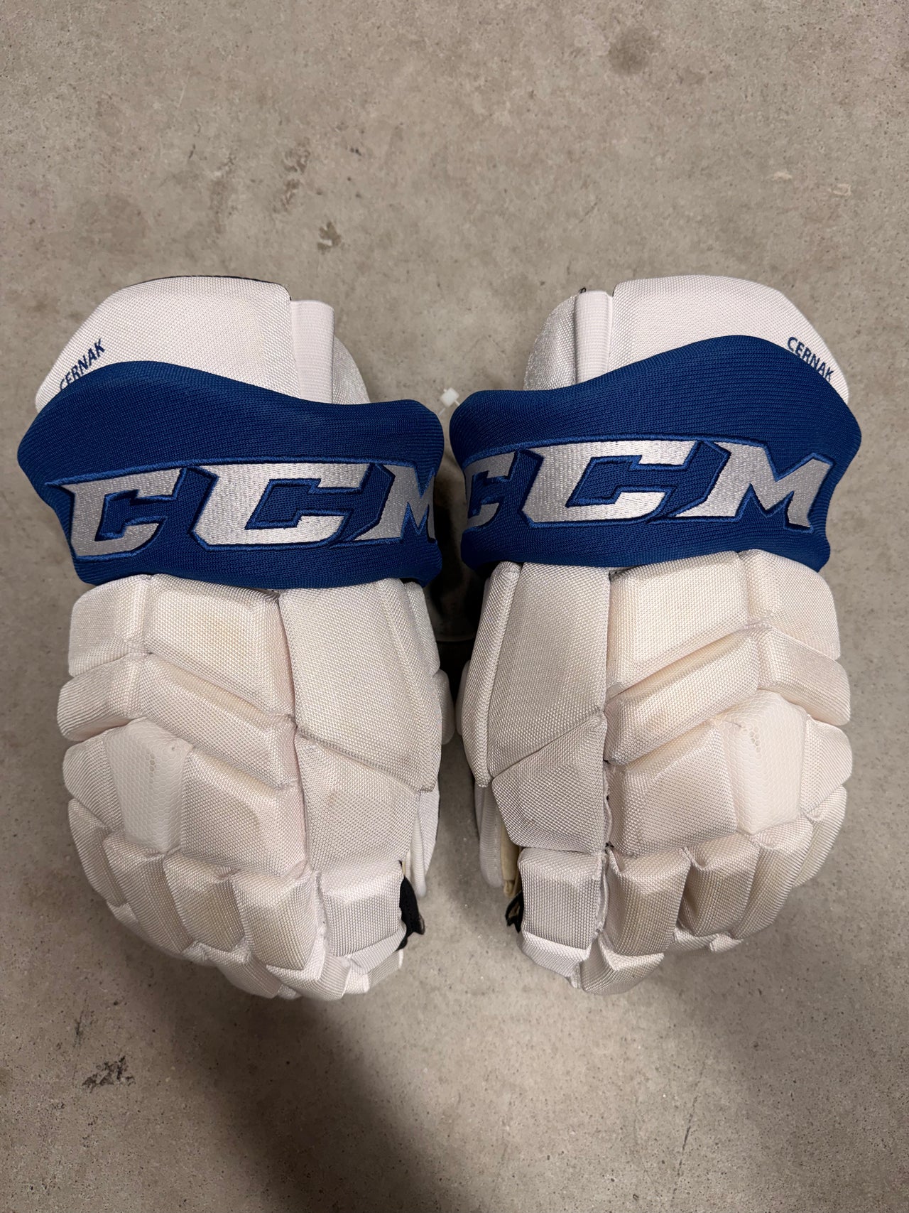 15” CCM HGTK Custom Tampa Bay Hockey Gloves (New)