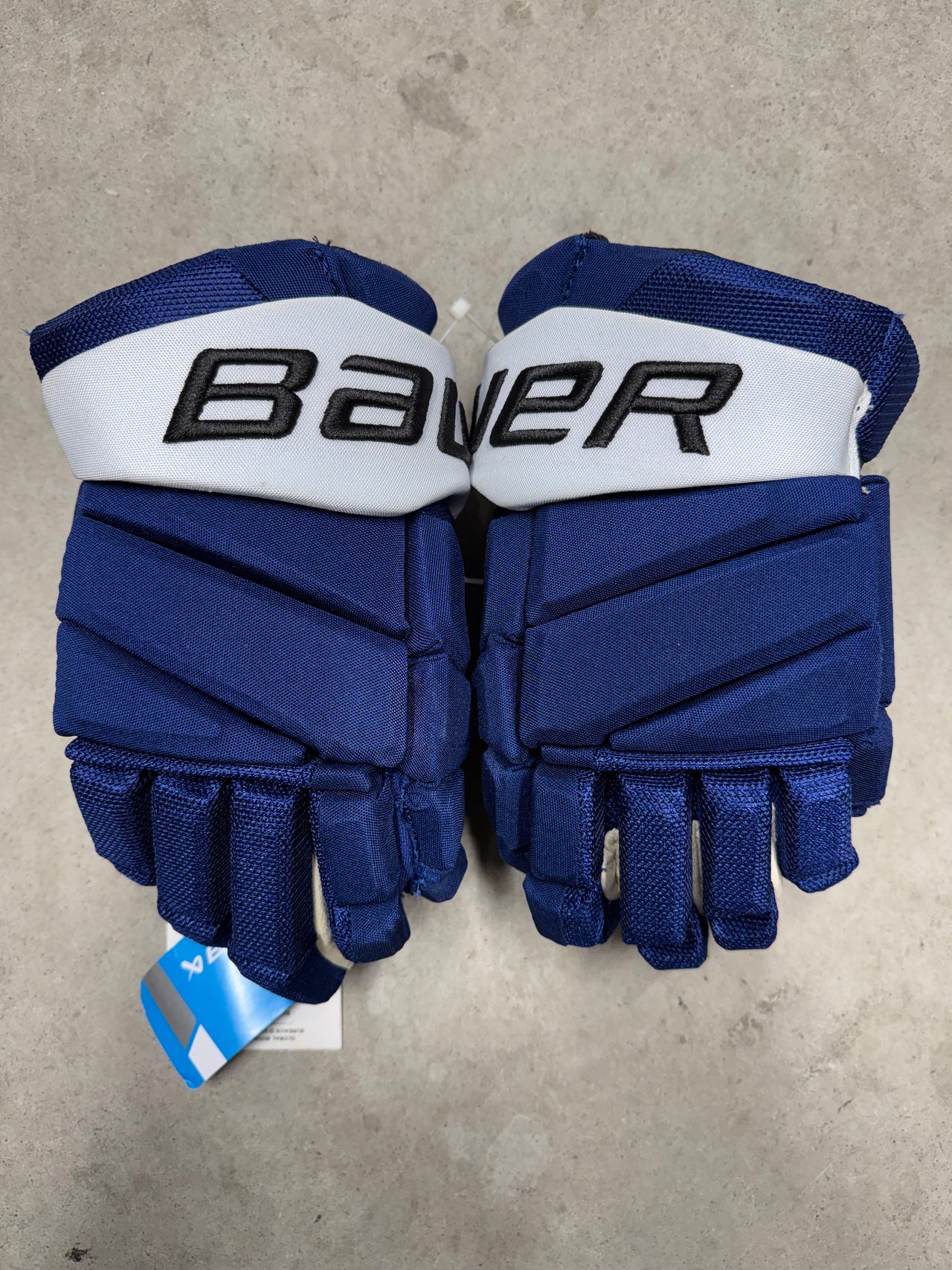 14” Bauer Hyperlite Gloves Pro Stock Tampa Bay Lightning New