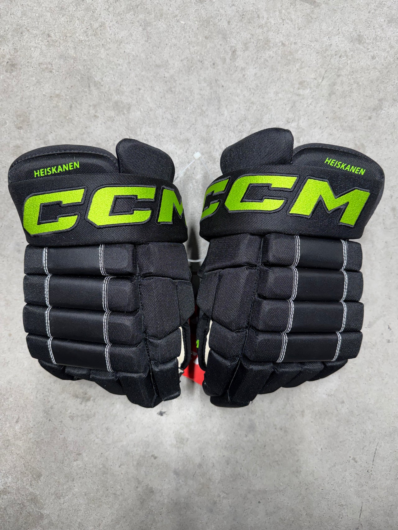 14” CCM HG4RRP Custom Dallas Stars Hockey Gloves New