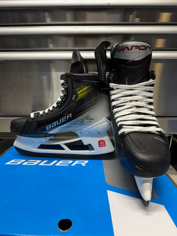Bauer Hyperlite 2 Skate Size 10 Fit 3 NCAA Pro Stock (New)
