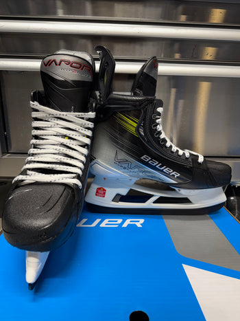 Bauer Hyperlite 2 Skate Size 10 Fit 3 NCAA Pro Stock (New)