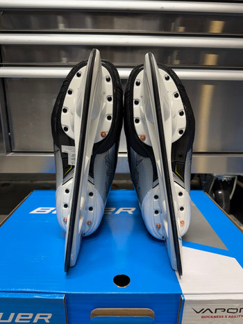 Bauer Hyperlite 2 Skate Size 10 Fit 3 NCAA Pro Stock (New)