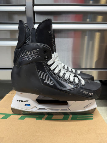 True Catalyst Pro Skate Size 9 NHL Pro Stock (New)