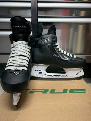 True Catalyst Pro Skate Size 9 NHL Pro Stock (New)